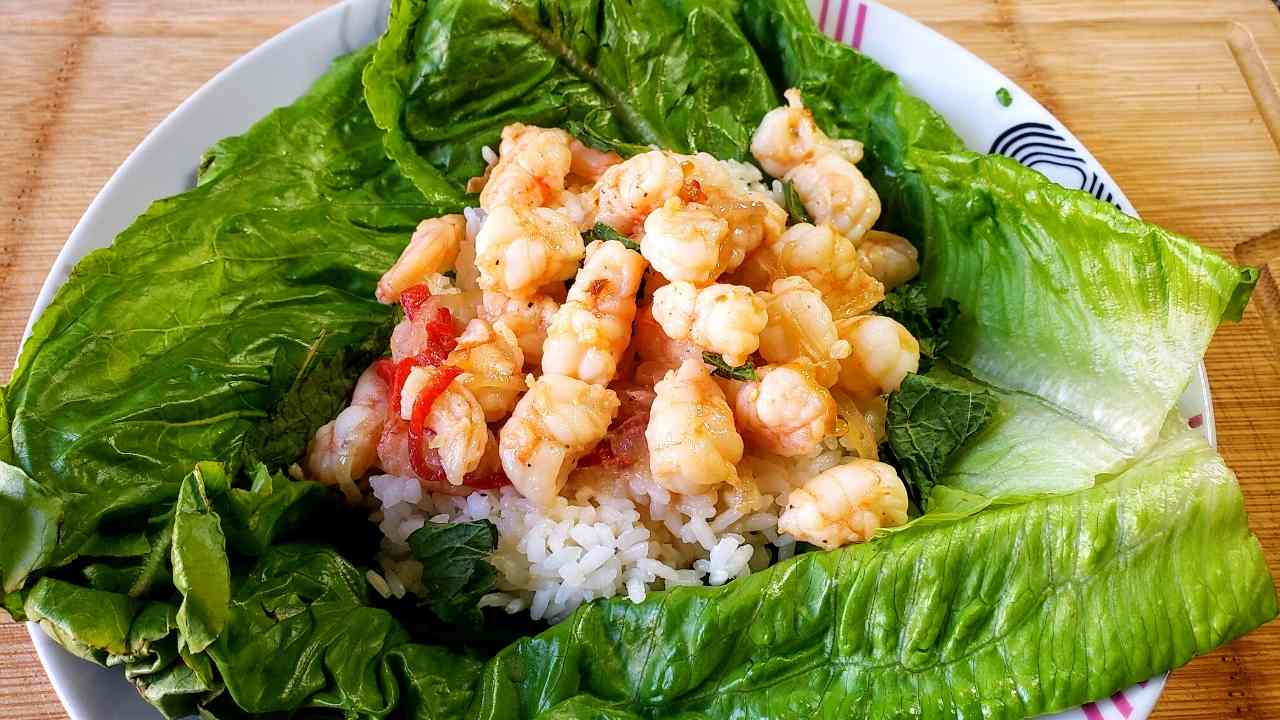 Shrimp lettuce wraps