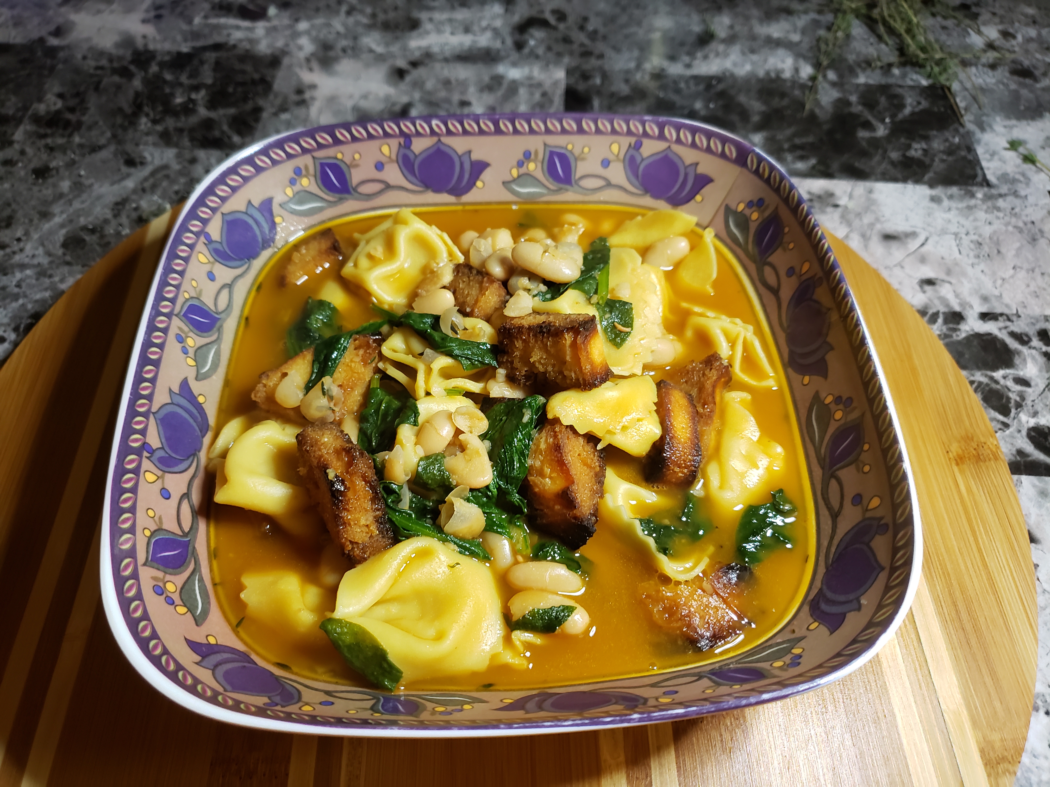 Tortellini Minestrone with Spinach and Garlicky Crouton